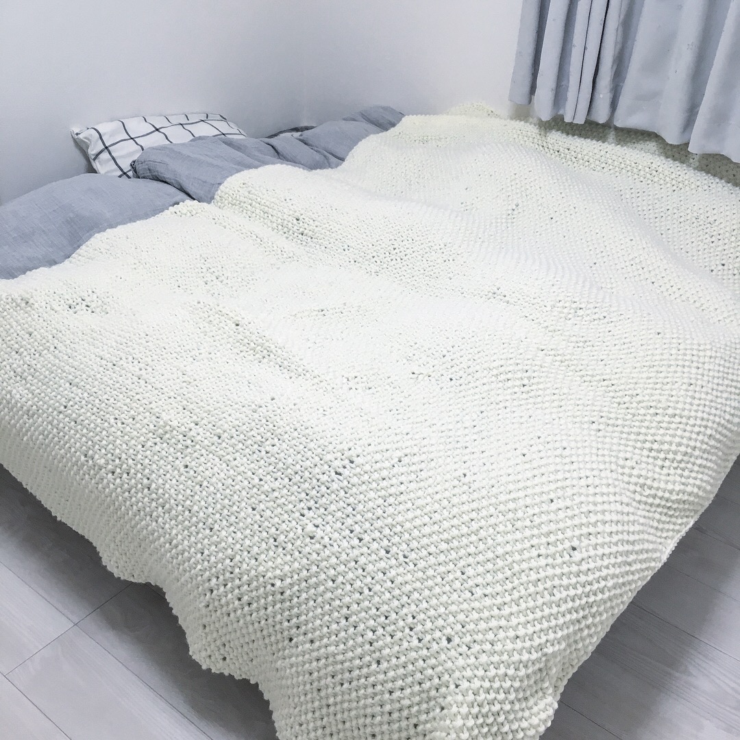 ★子供部屋★毛糸で編んだベッドカバーが完成♪ | Yururira's Interior Blog