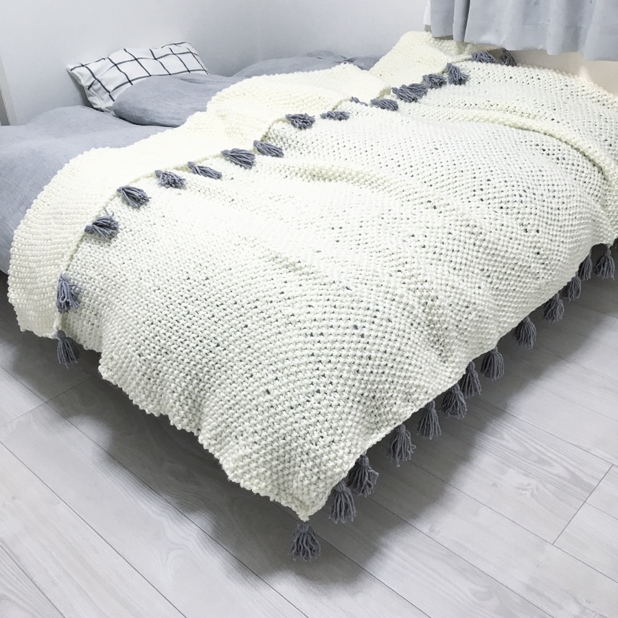 続 自作ベッドカバー 毛糸のタッセルの作り方とつけ方 Yururira S Interior Blog