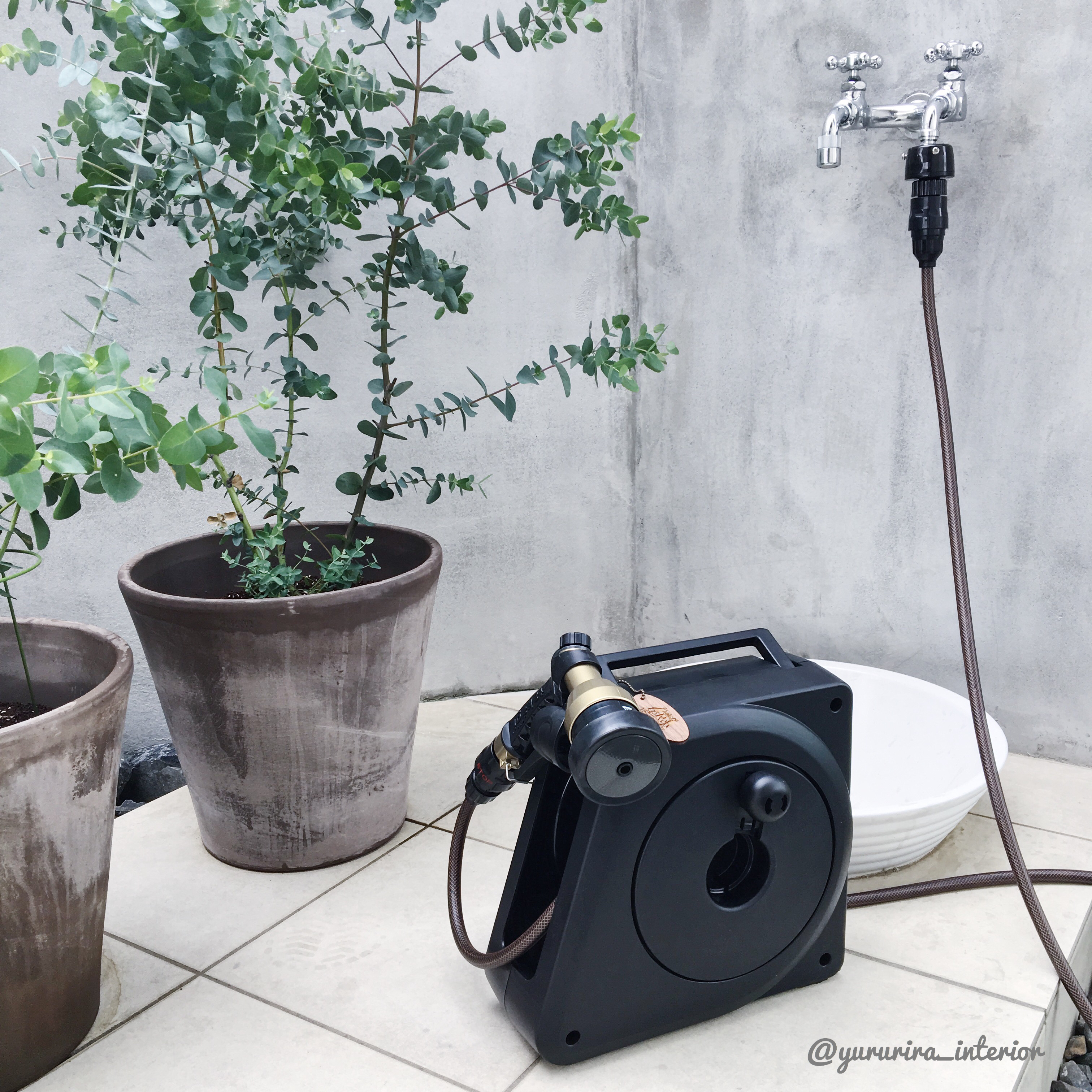 【庭活】新調した黒色ガーデンホースと庭の水栓