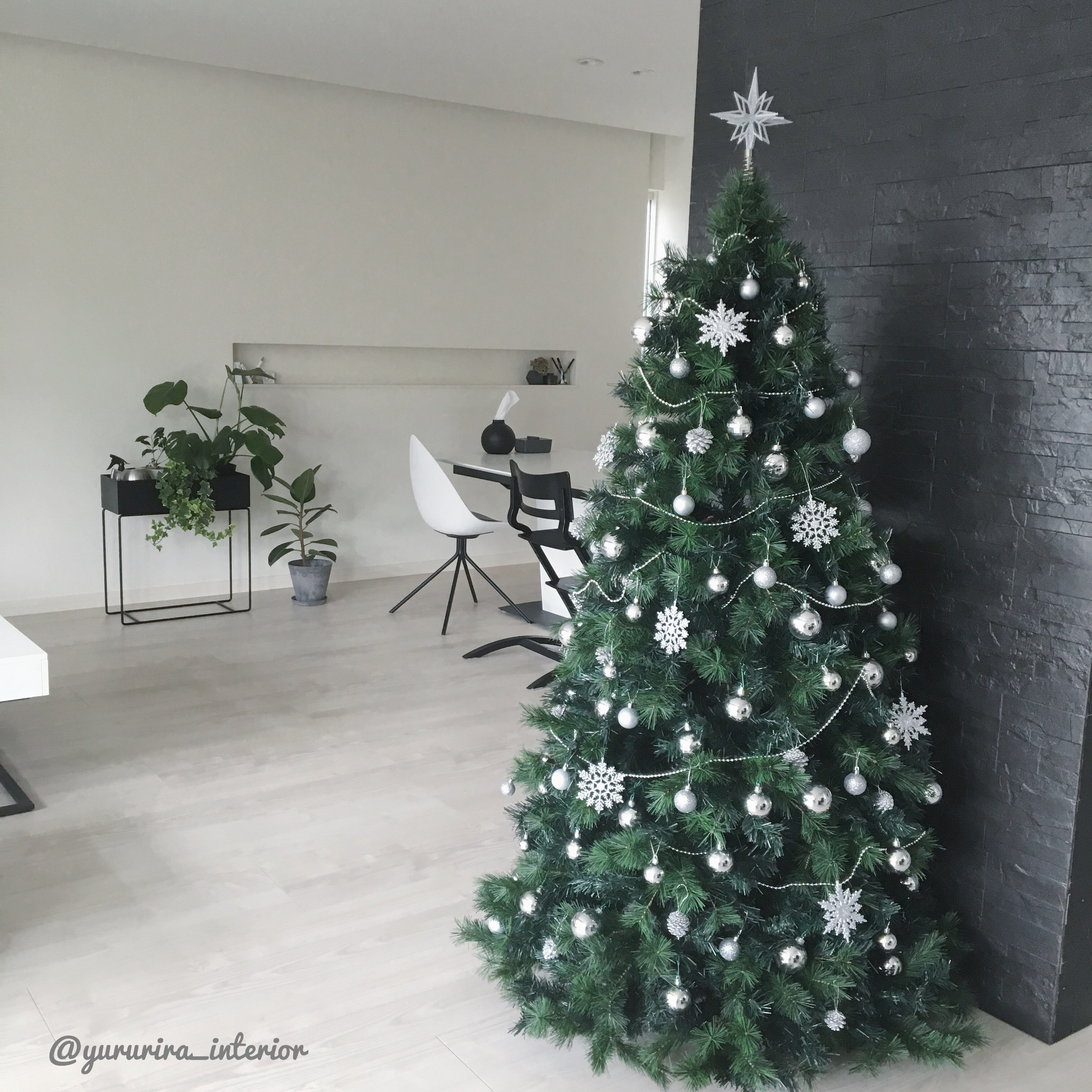 海外インテリアに憧れて 我が家の大きなクリスマスツリー Yururira S Interior Blog