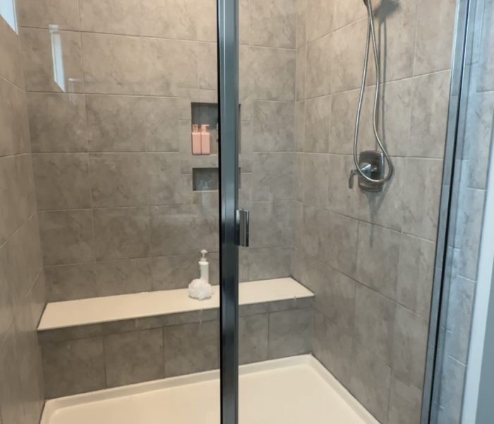 アメリカのバスルームとシャワーヘッド交換